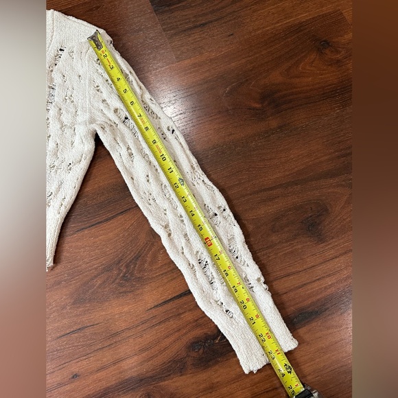 Zara Cropped Knit distressed Cardigan Cream color Sz Small NWOT - Picture 7 of 9